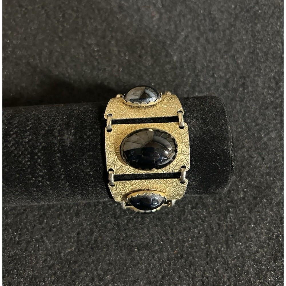 Vtg  Art Deco Linked Style Bracelet Gold Tone With Black Cabochon Stones J-332